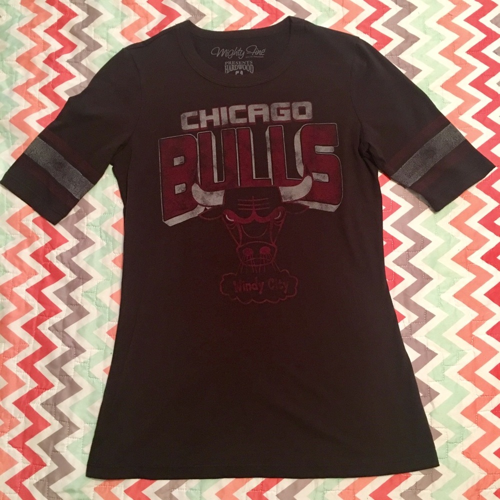 EUC Women’s Chicago Bulls T-Shirt - Medium